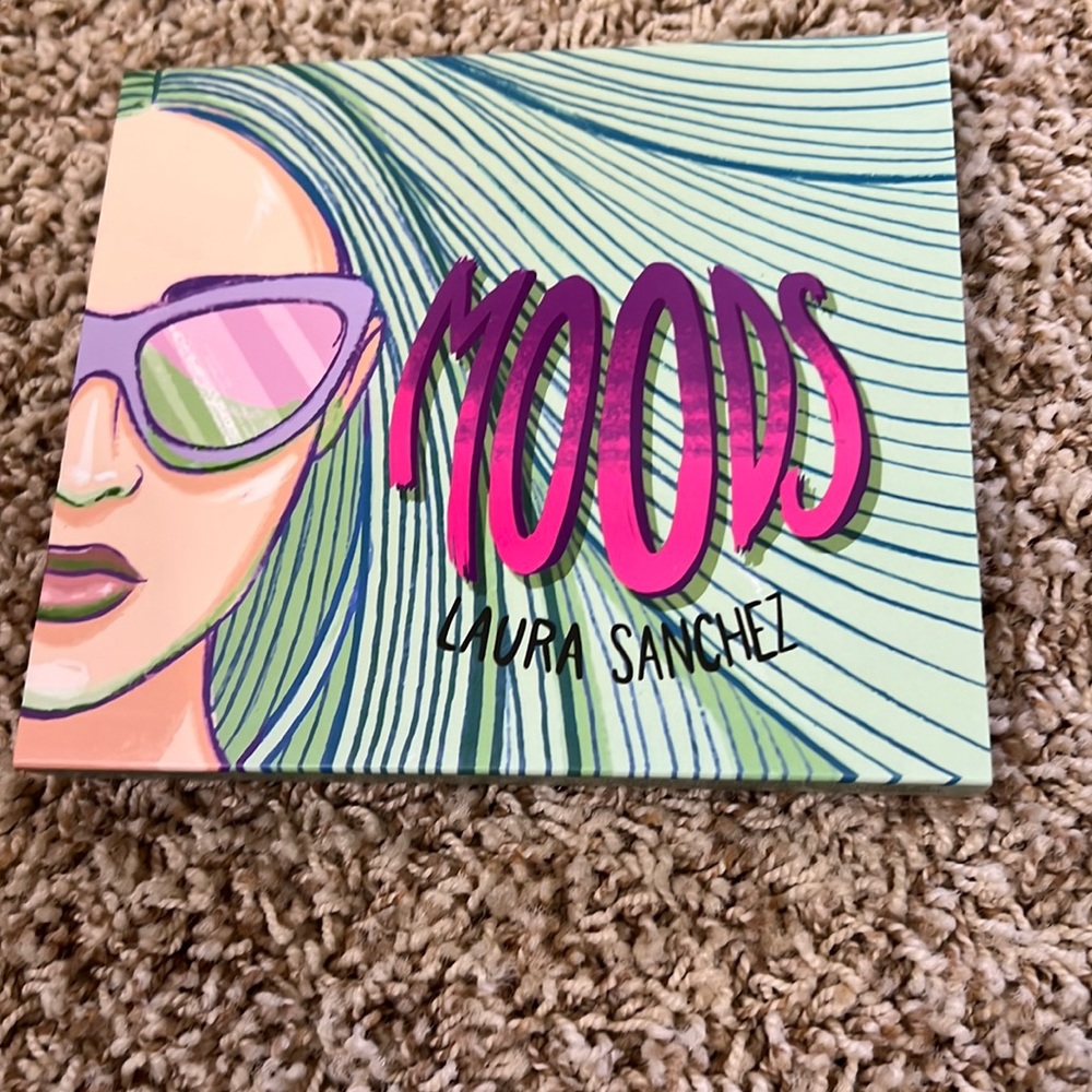 Laura Sanchez Eyeshadow Palette